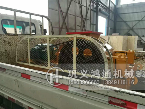 双辊式破碎机发货图片